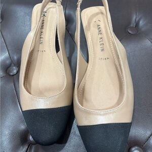 Anne Klein Two-Tone Beige and Black Slingback Flats
